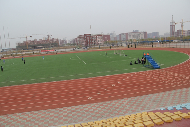 北京交通大學(xué)黃驊分校4*4<a href=http://www.pjhwys.cn target=_blank class=infotextkey>塑膠跑道</a>工程實(shí)例