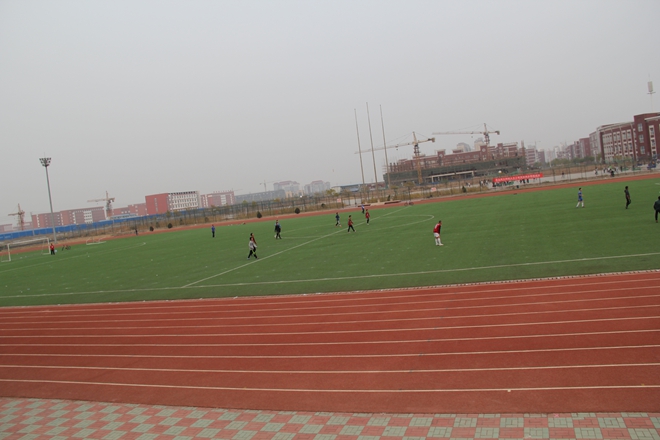 北京交通大學(xué)黃驊分校4*4<a href=http://www.pjhwys.cn target=_blank class=infotextkey>塑膠跑道</a>工程實(shí)例