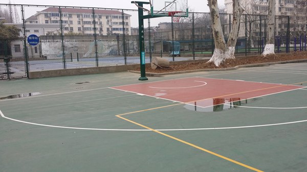 <a href=http://www.pjhwys.cn target=_blank class=infotextkey>硅PU</a>籃球場