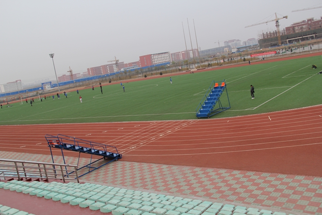 北京交通大學(xué)黃驊分校4*4<a href=http://www.pjhwys.cn target=_blank class=infotextkey>塑膠跑道</a>工程實(shí)例