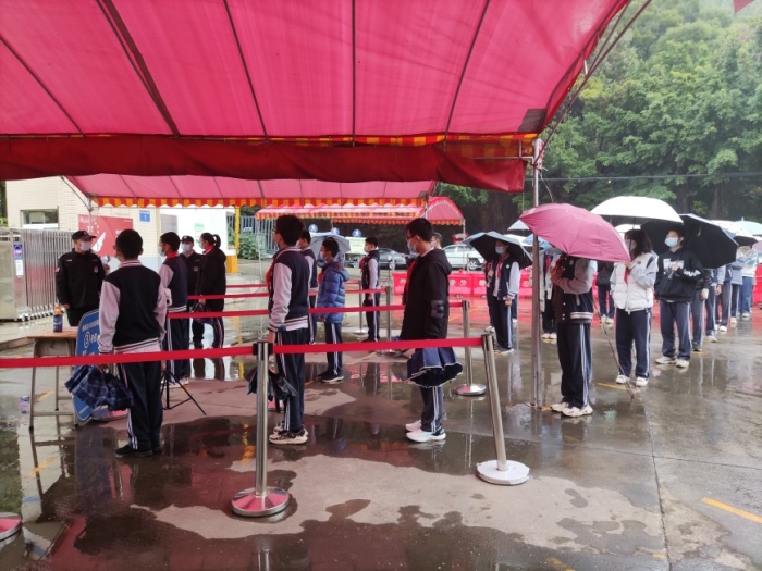 應(yīng)急演練警鐘鳴，平安校園共守護(hù)