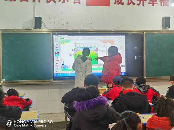 提升信息技術，提高課堂效率