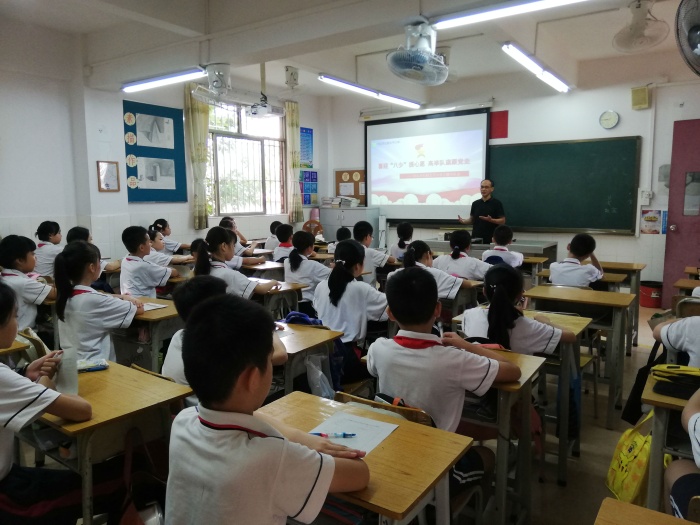 喜迎“八少”提心愿，高舉隊旗跟黨走