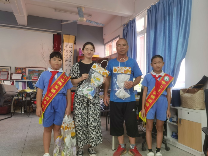 新聯(lián)小學組織開展慶祝教師節(jié)系列活動