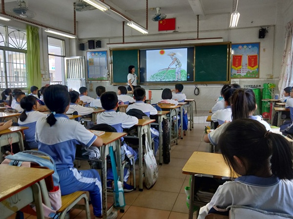 珍惜盤中餐，文明記心間