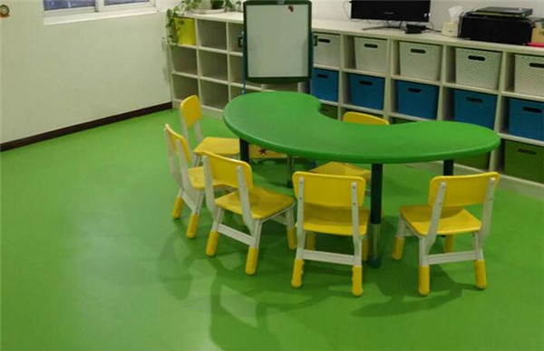 幼兒園<a href=http://www.pjhwys.cn target=_blank class=infotextkey>塑膠跑道</a>