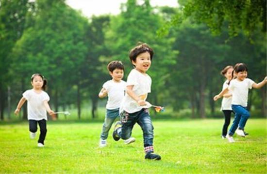有孩子后，家長(zhǎng)要常帶孩子去4個(gè)地方，對(duì)孩子發(fā)展有好處，望周知