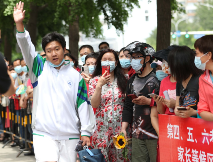 中高考之后，學(xué)生要保存好準(zhǔn)考證，它能帶給學(xué)生一些“隱藏福利”