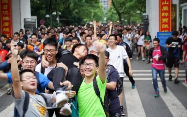 天津市教委最新通知，“高考移民”被徹底限制，有些家長已經(jīng)慌了