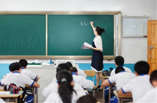 新東方換教材，“雙減”險(xiǎn)成虛設(shè)。如何應(yīng)對變相學(xué)科類培訓(xùn)