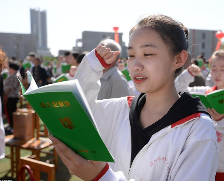 2022年高考迎來大變化，一二三本或?qū)⒉粡?fù)存在，考生不知是喜是憂
