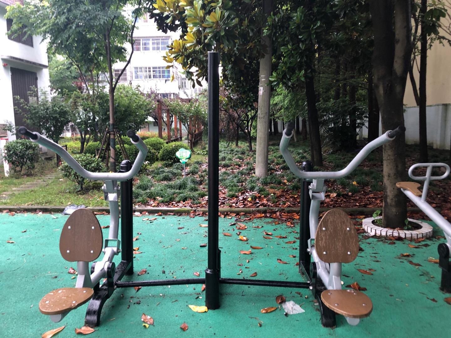 自重式高拉訓(xùn)練器 自重式高拉訓(xùn)練器