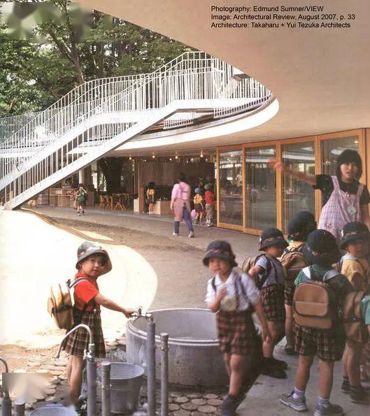 極簡設(shè)計(jì)的幼兒園成為孩子釋放天性的樂園