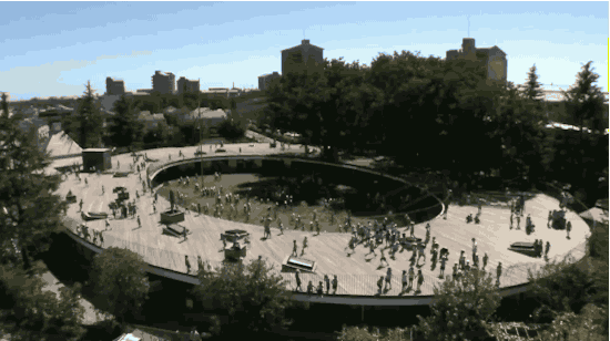 極簡設(shè)計(jì)的幼兒園成為孩子釋放天性的樂園
